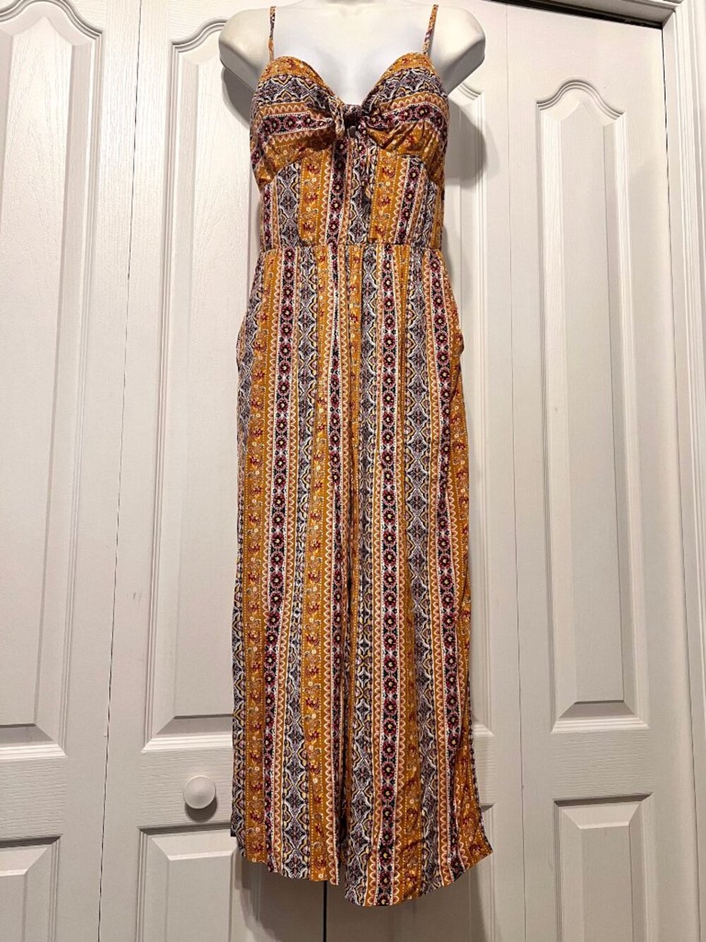AUW-Gold Floral Mix Padded Bust-Adj. Straps Cropped Jumpsuit Romper-Med.Jrs.Pock